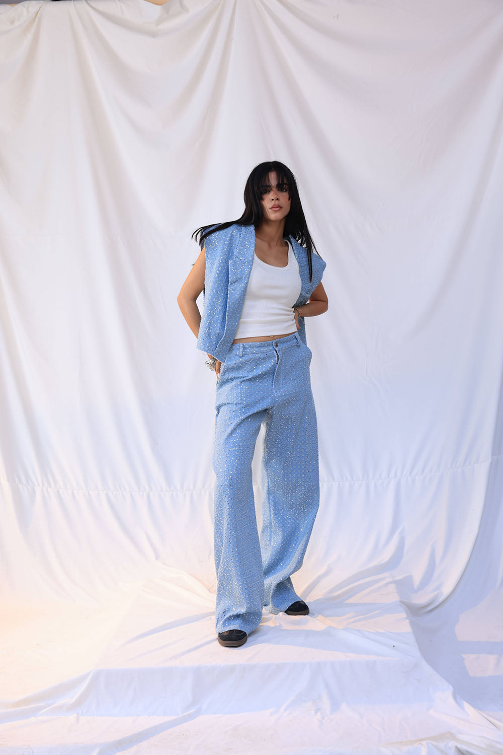 Wide-leg denim pants