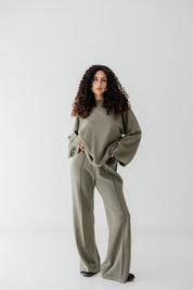 The Flow Form Pants Olive