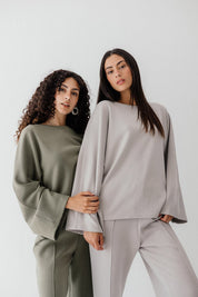The Flow Form Top Olive