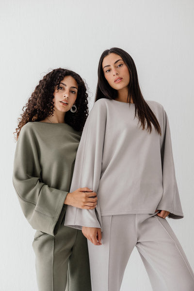 The Flow Form Top Olive