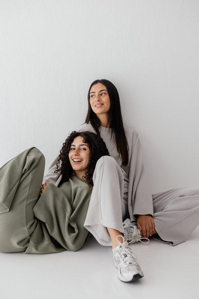 The Flow Form Top Olive