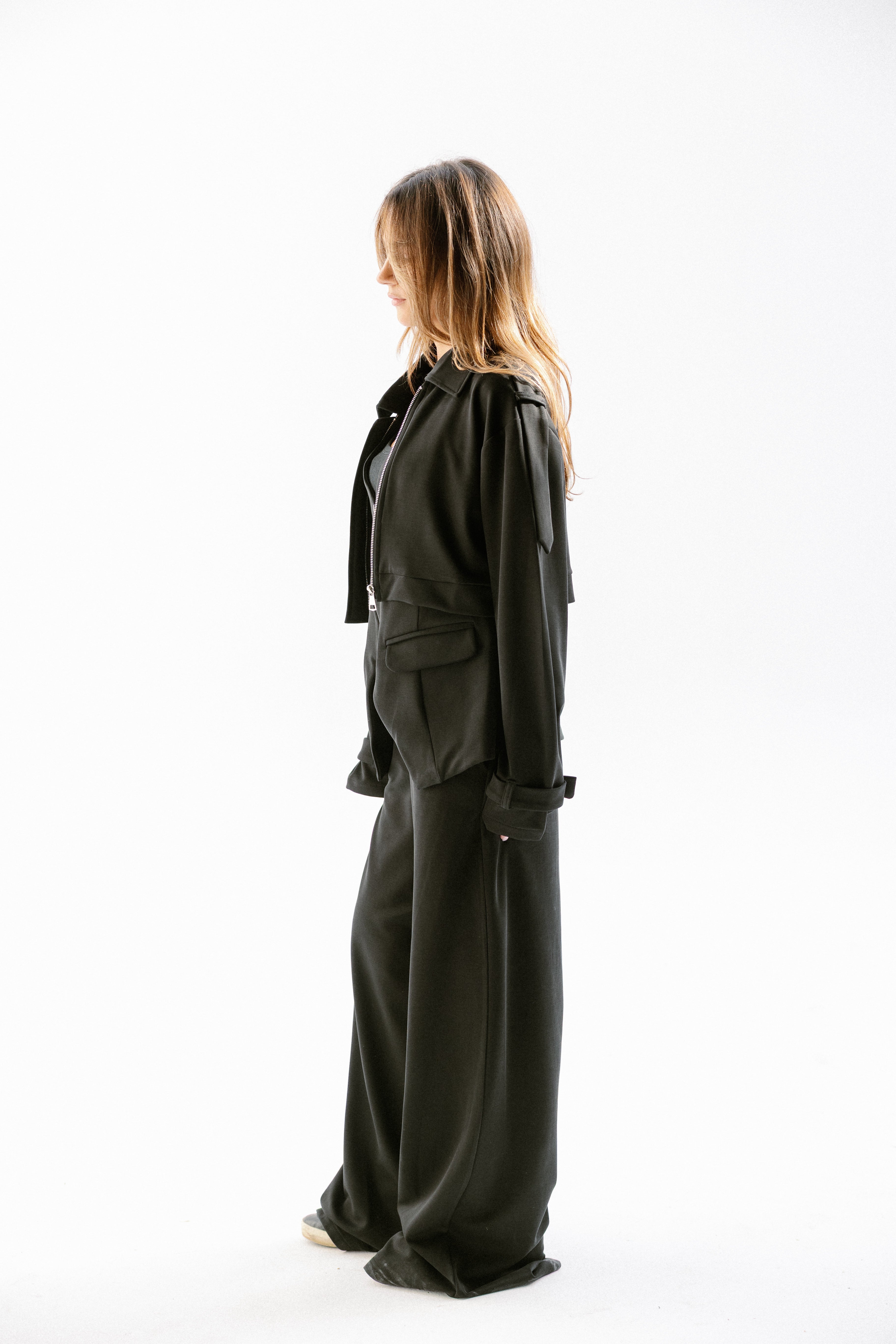 The base form jacket  Black