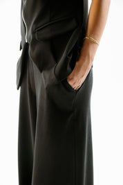 The base form jacket  Black