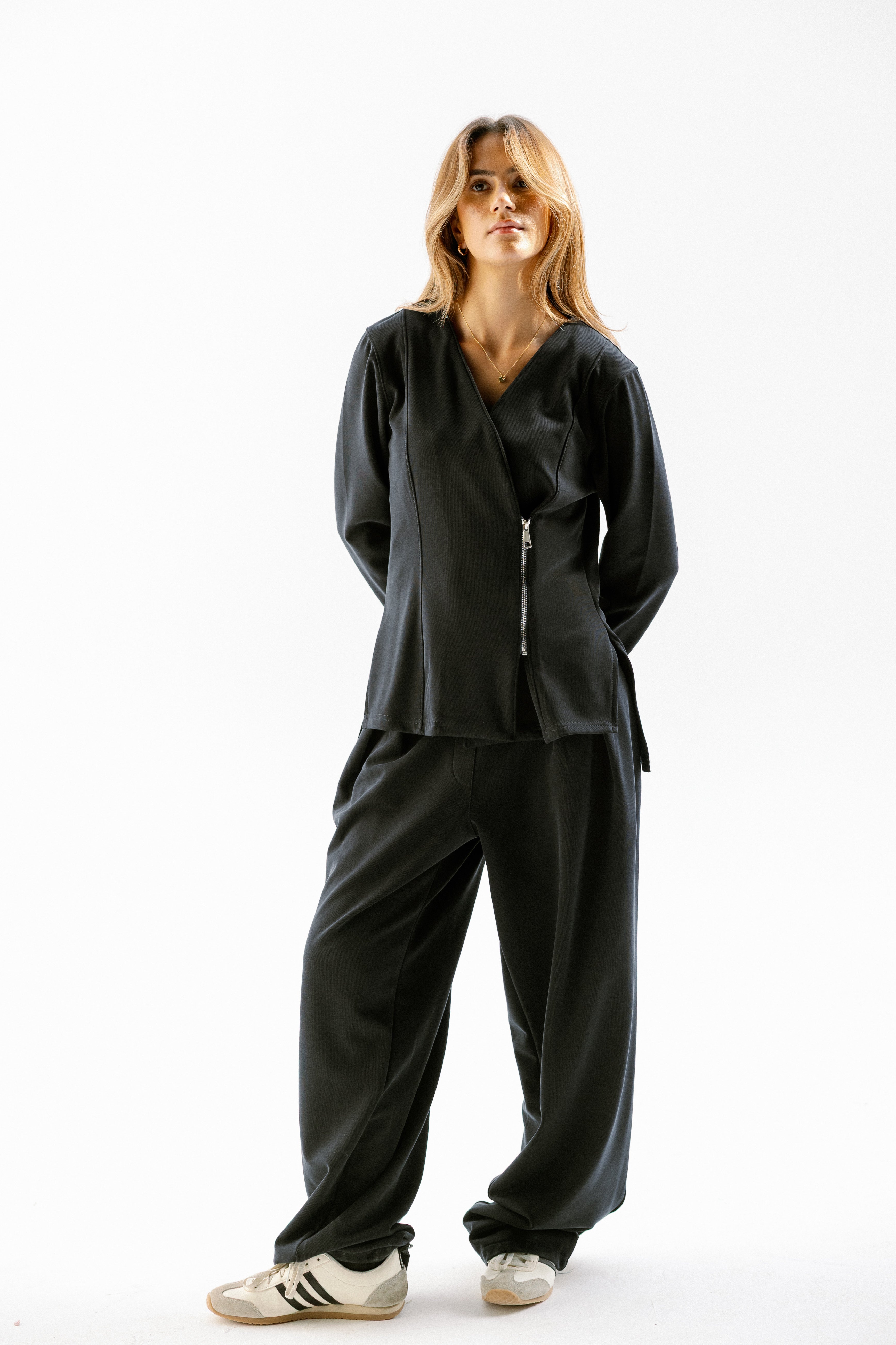 The sideline pants Black