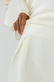 The Eclipse Drape Top off white