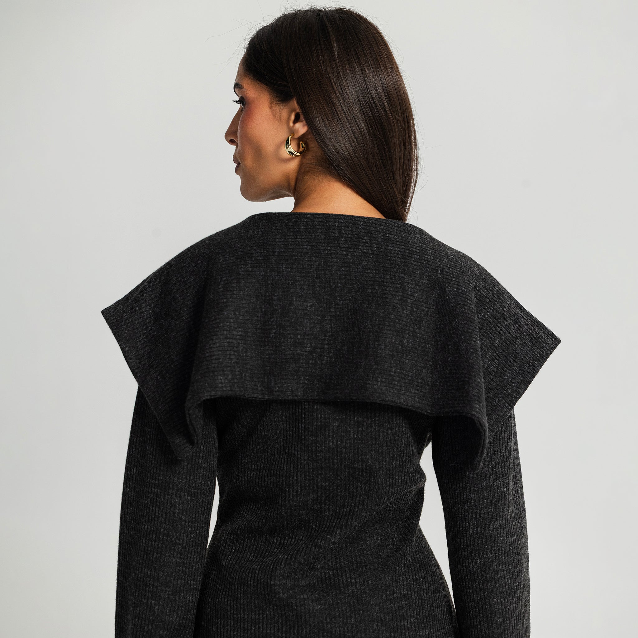 The overground jacket dark gray
