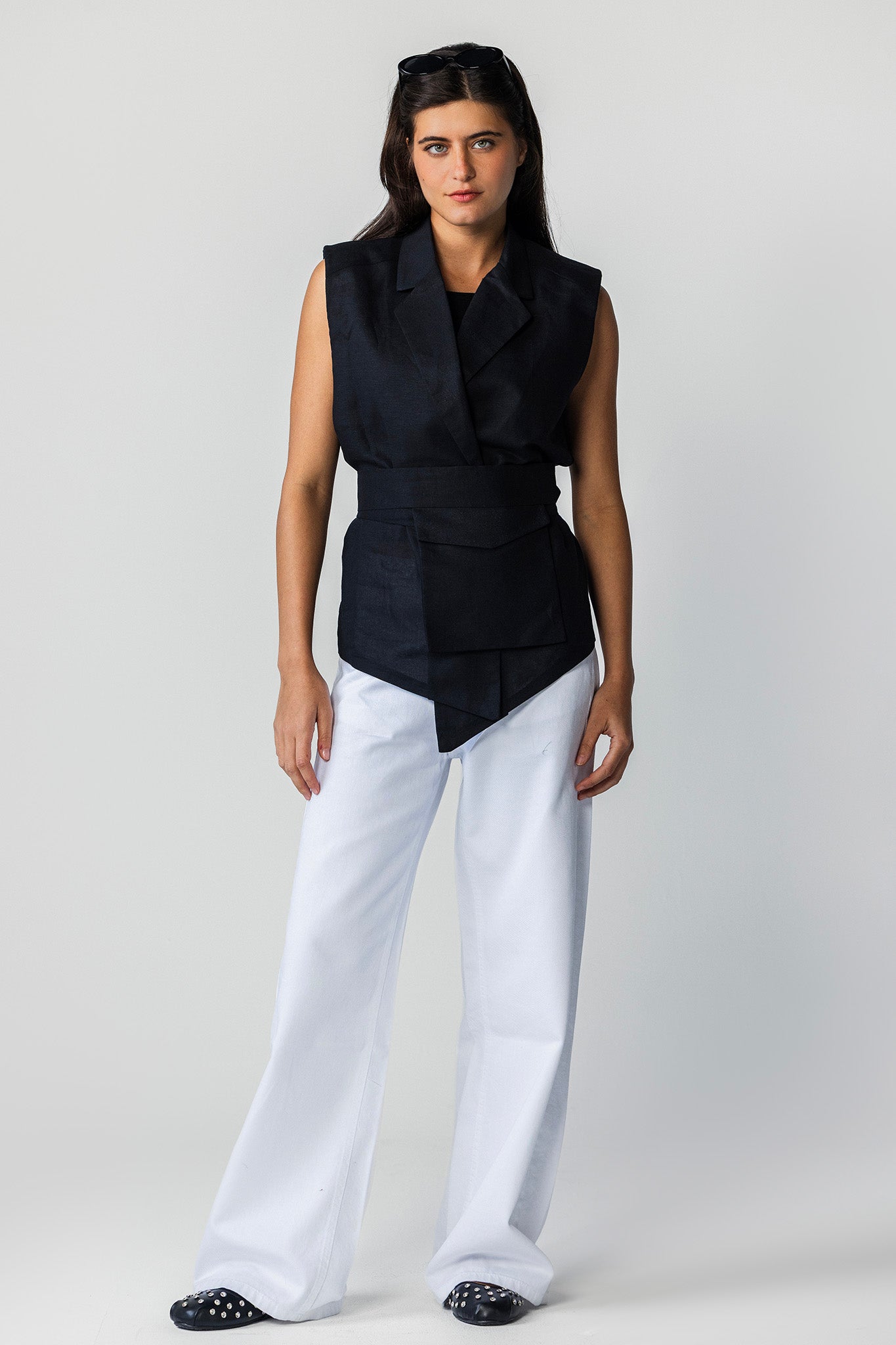 The Sand-mark Vest Black