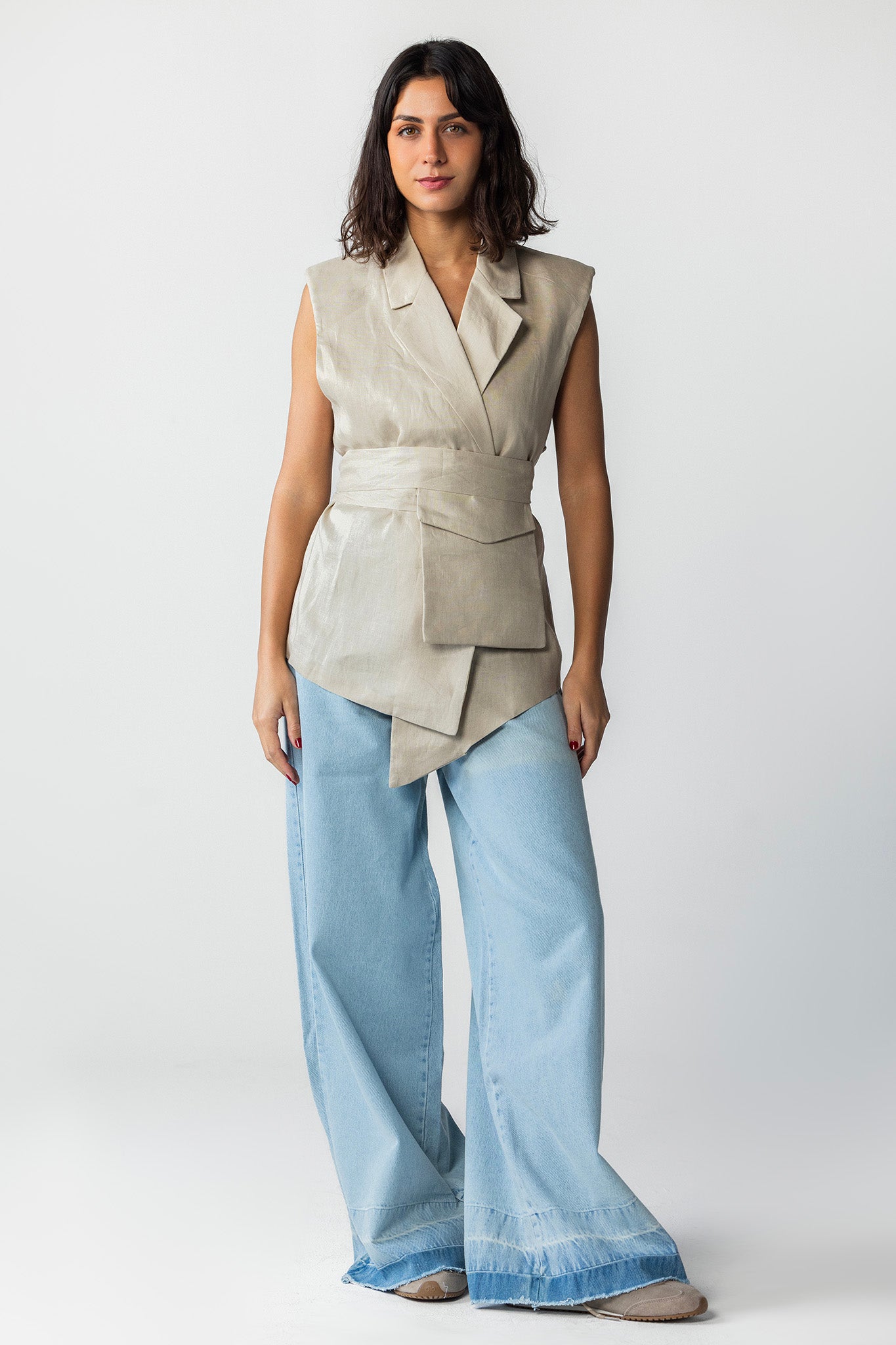 The Sand-mark Vest Beige
