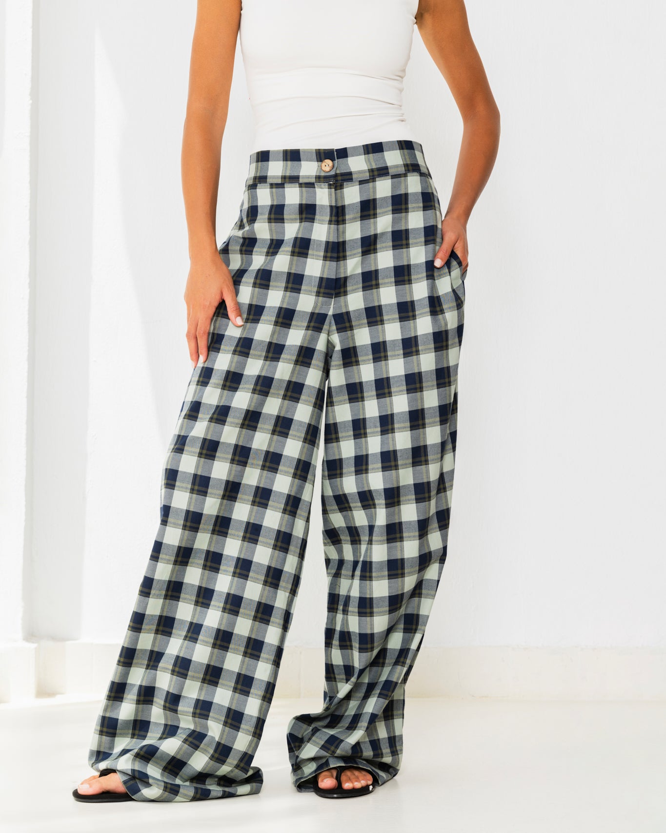 Checkered Wide-Leg pants