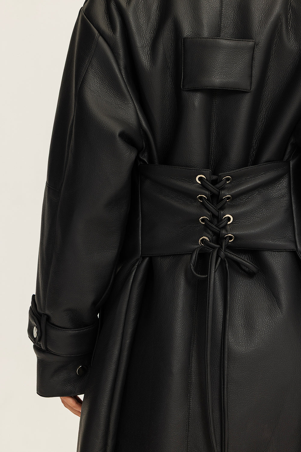 The crossroad coat black