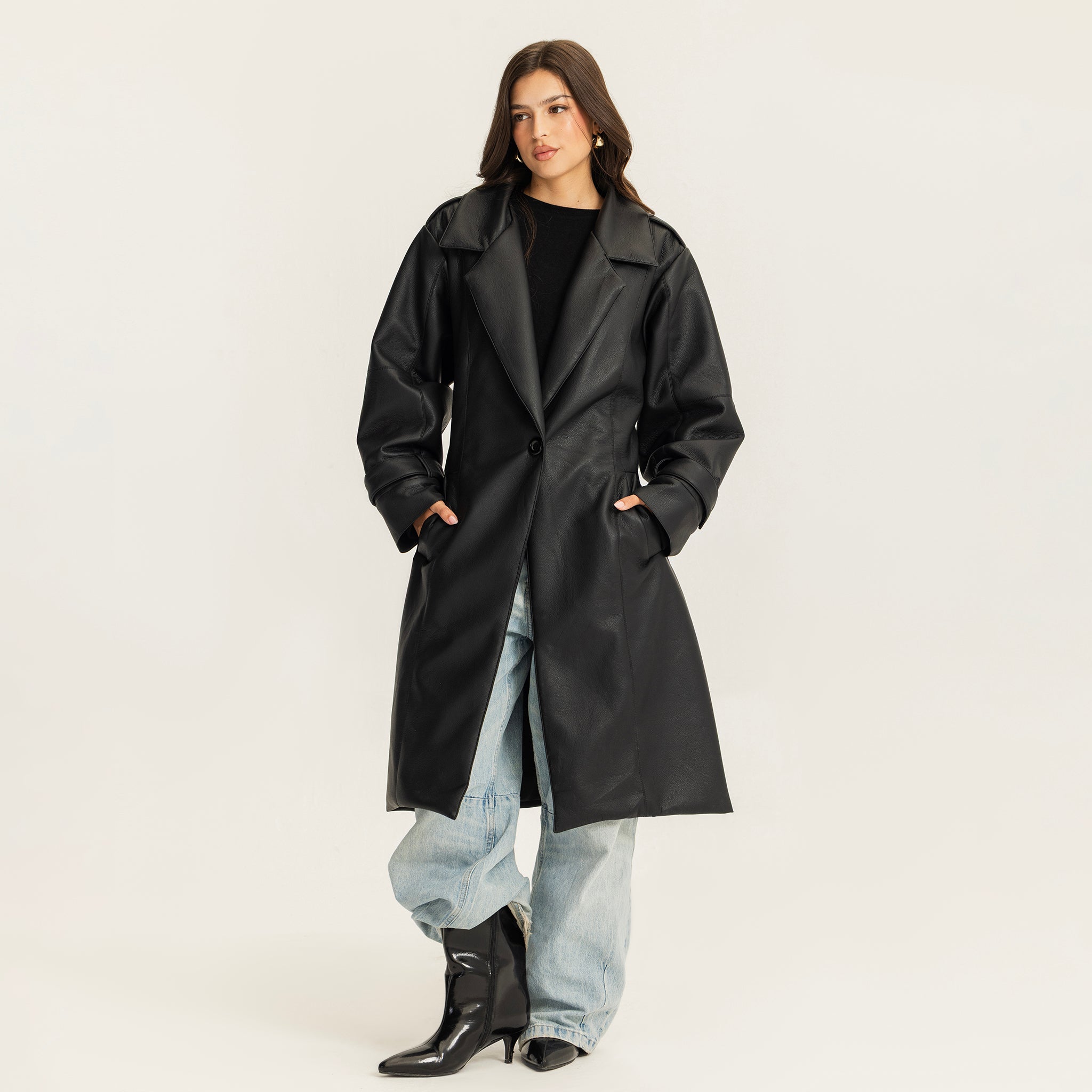 The crossroad coat black