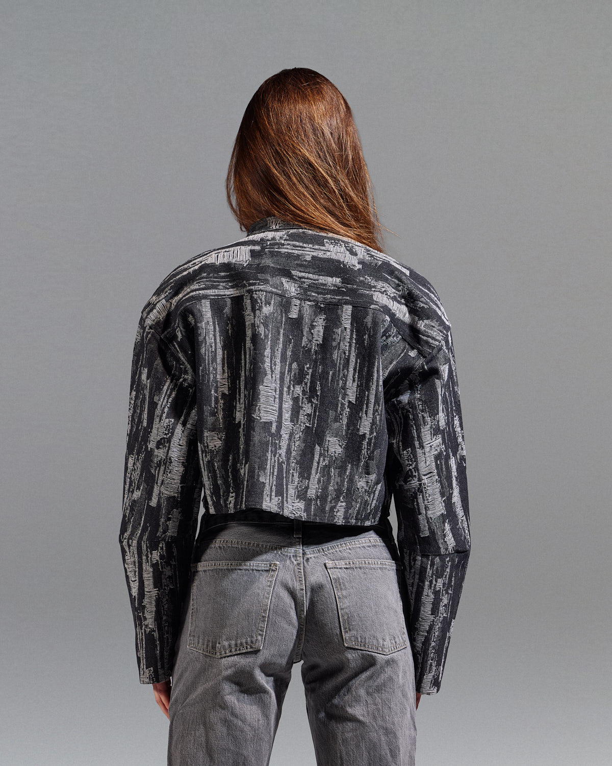 Black base with grey woven strokes S26-J04