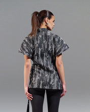 Black base with grey woven strokes S26-V22