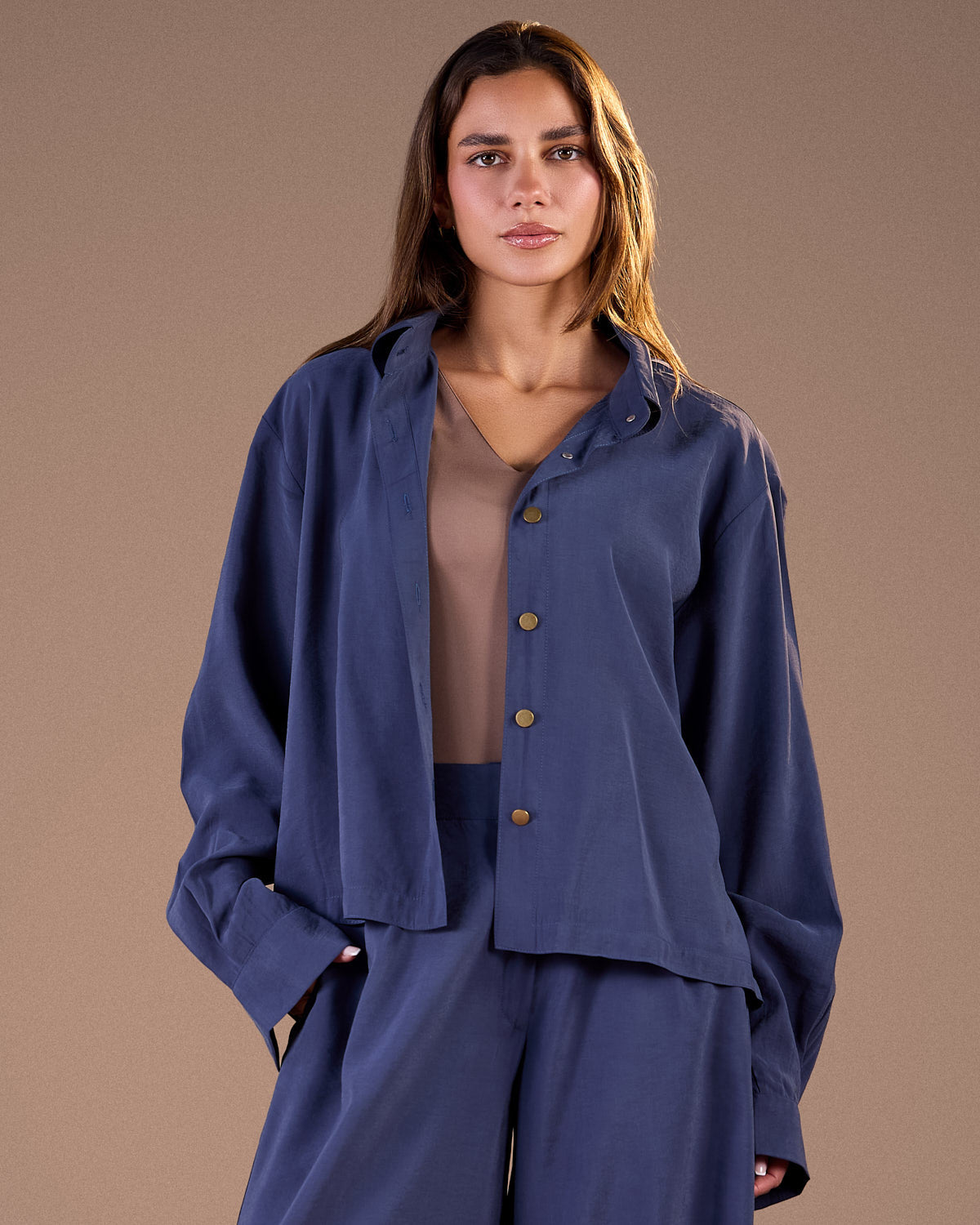 cropped copra shirt with overlapping back DARK BLUE S26-CH18