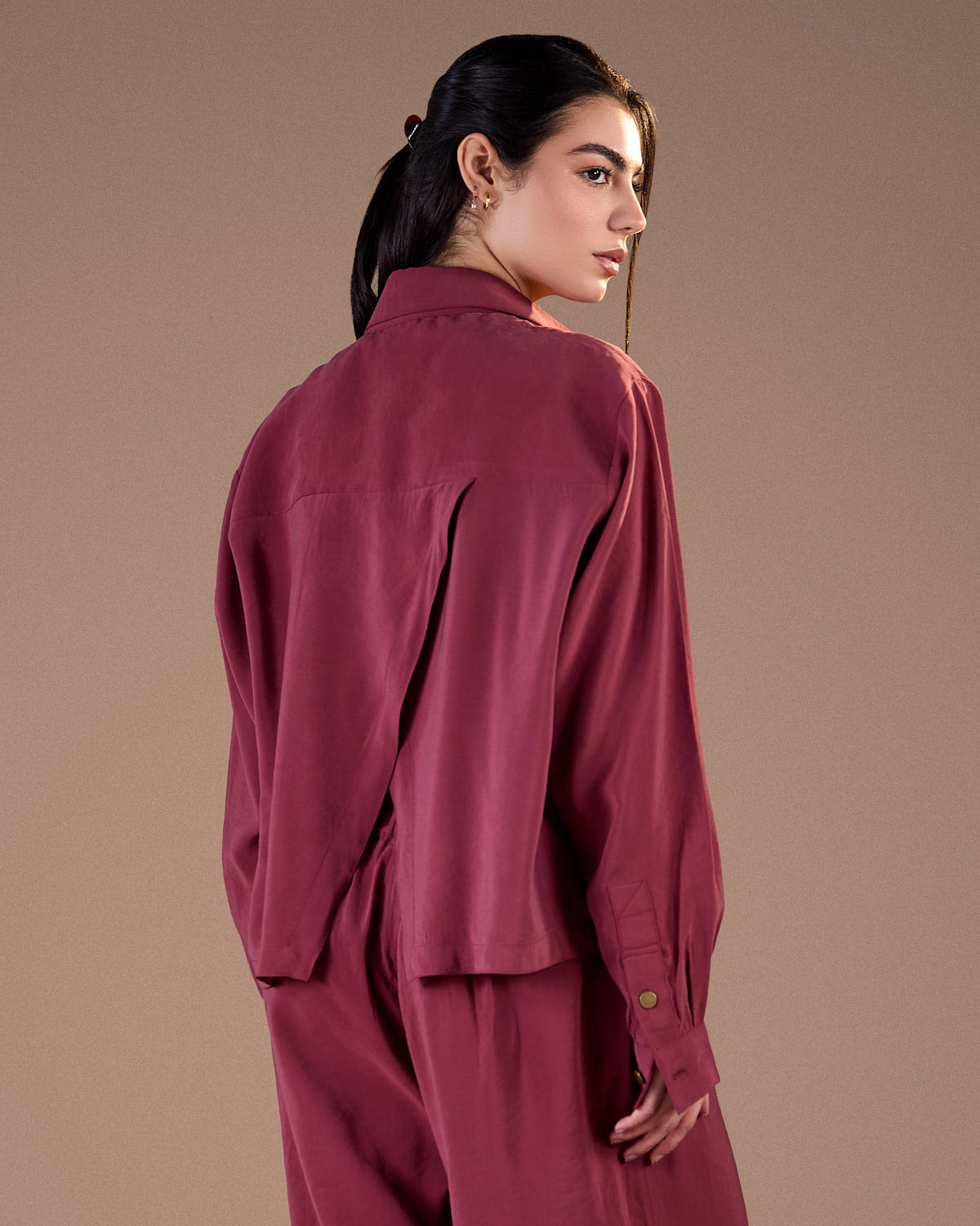 cropped copra shirt with overlapping back BURGUNDY S26-CH18