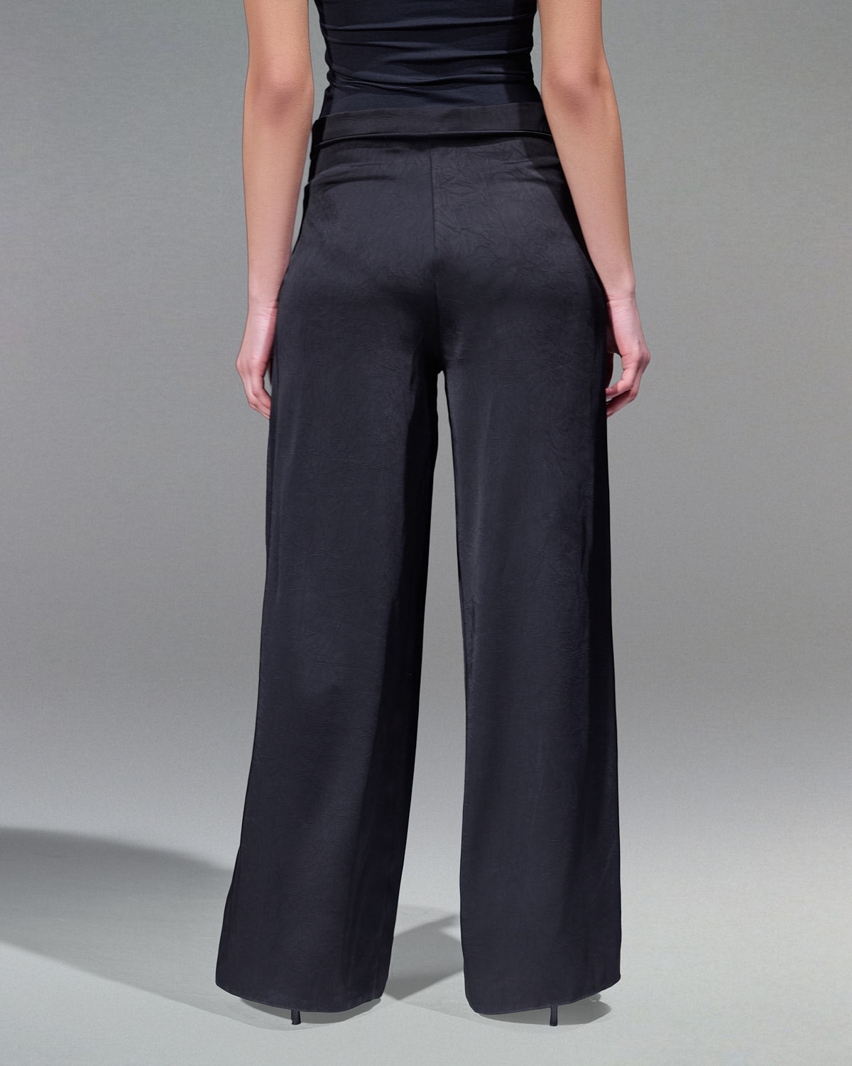 PANTS SATIN BLACK S26-P30