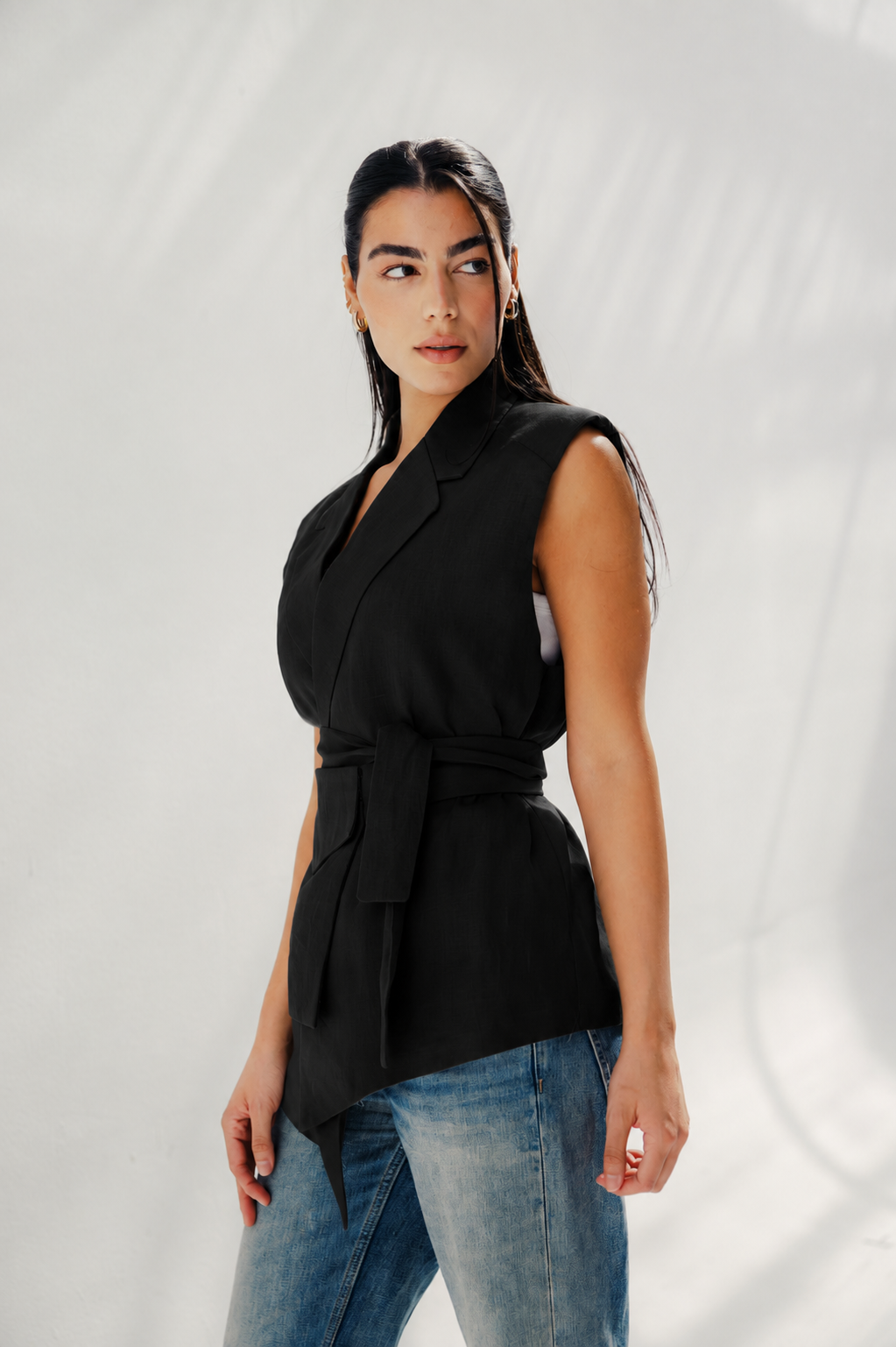 The Sand-mark Vest Black