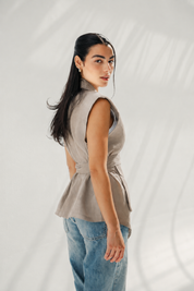 The Sand-mark Vest Beige
