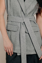 The bound vest  Grey