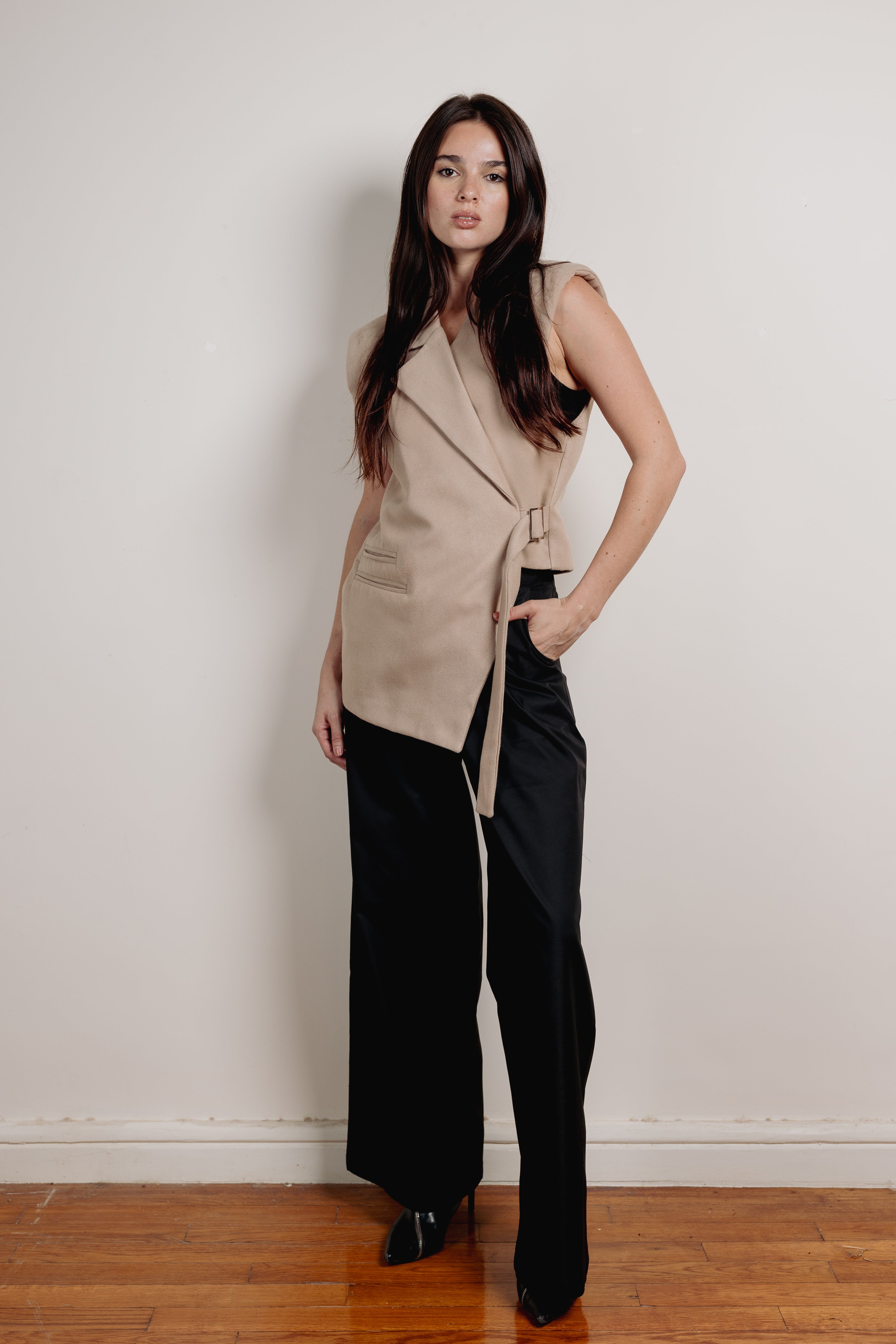 Asymmeteric Cut Blazer beige