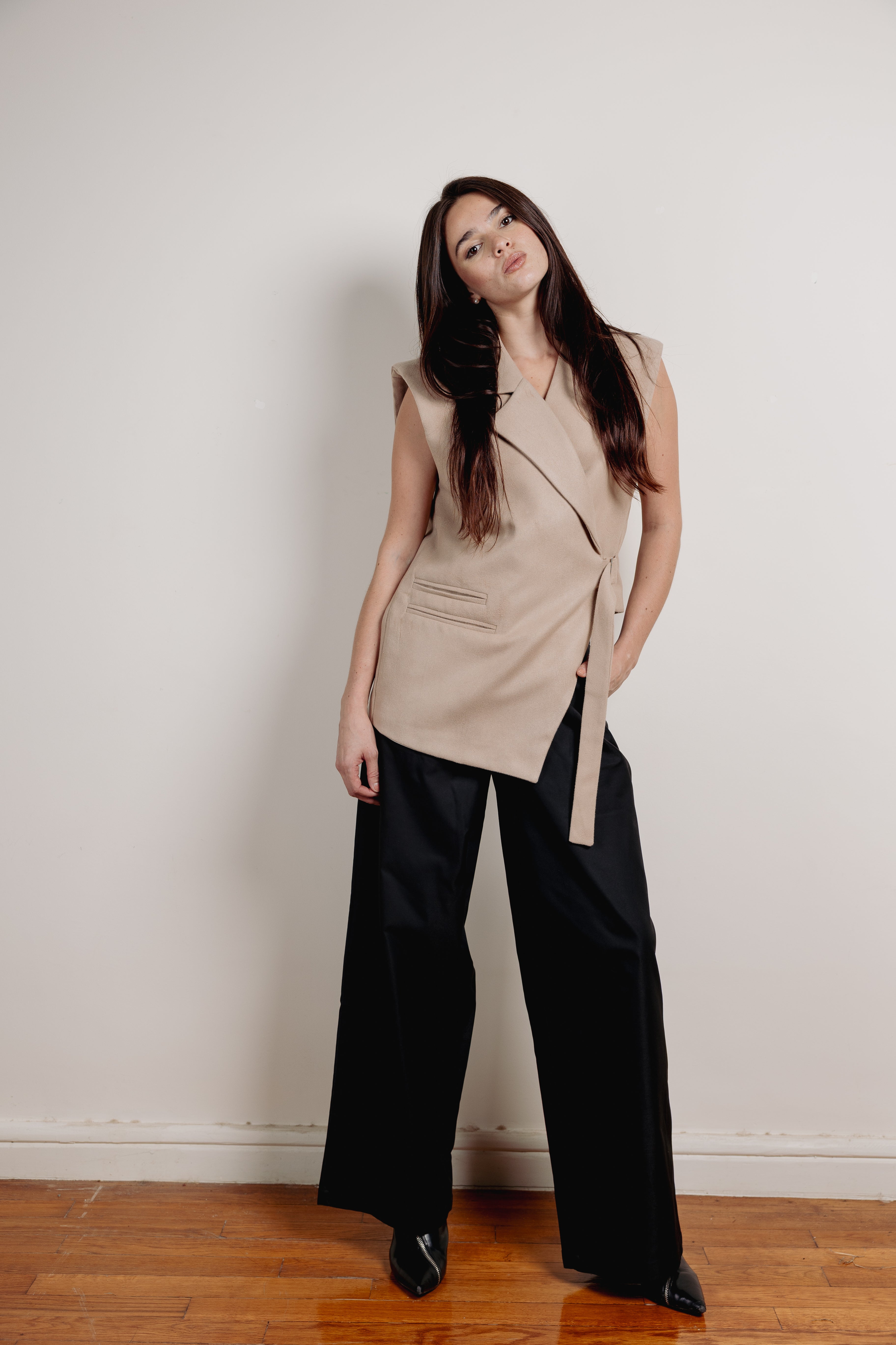 Asymmeteric Cut Blazer beige