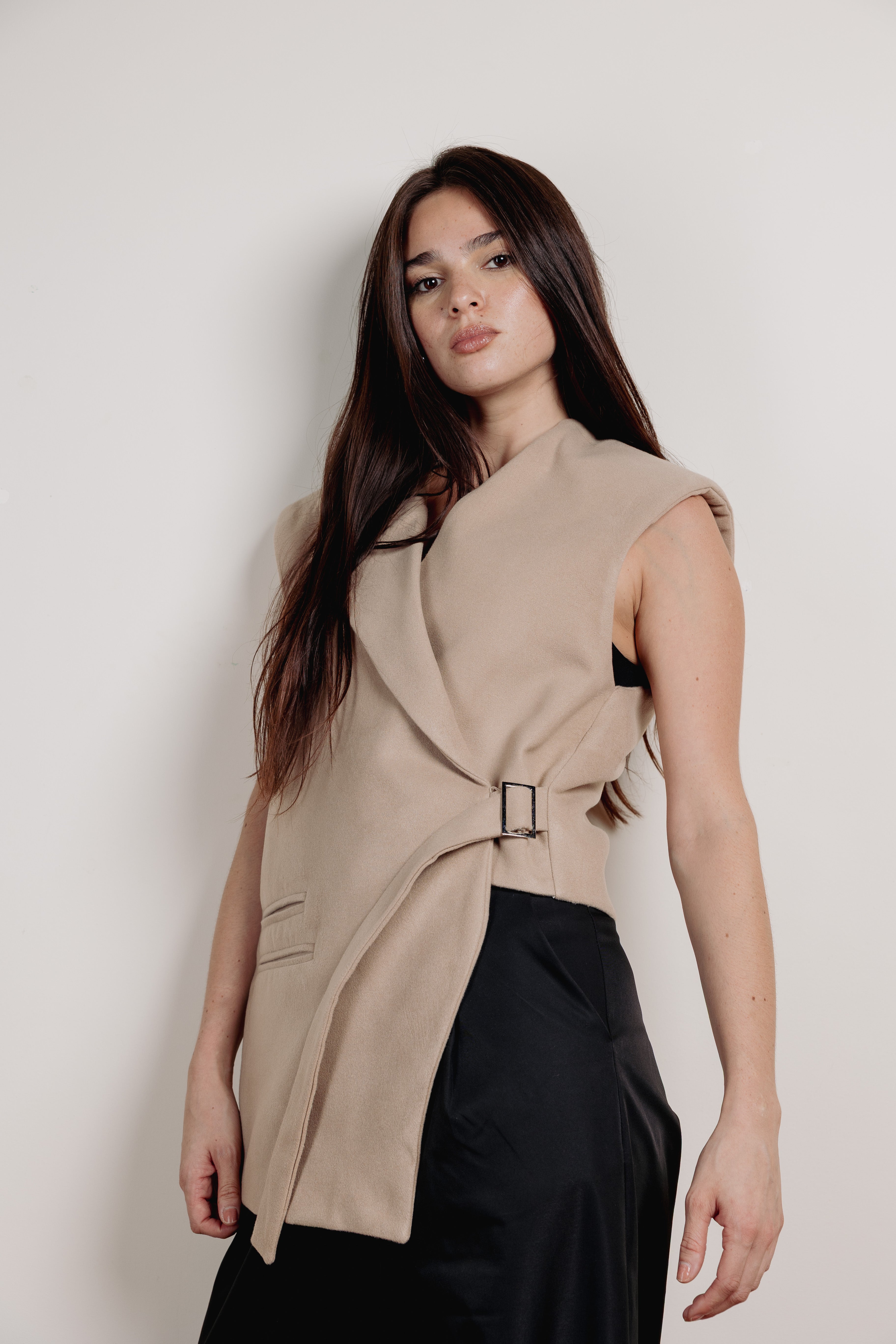 Asymmeteric Cut Blazer beige