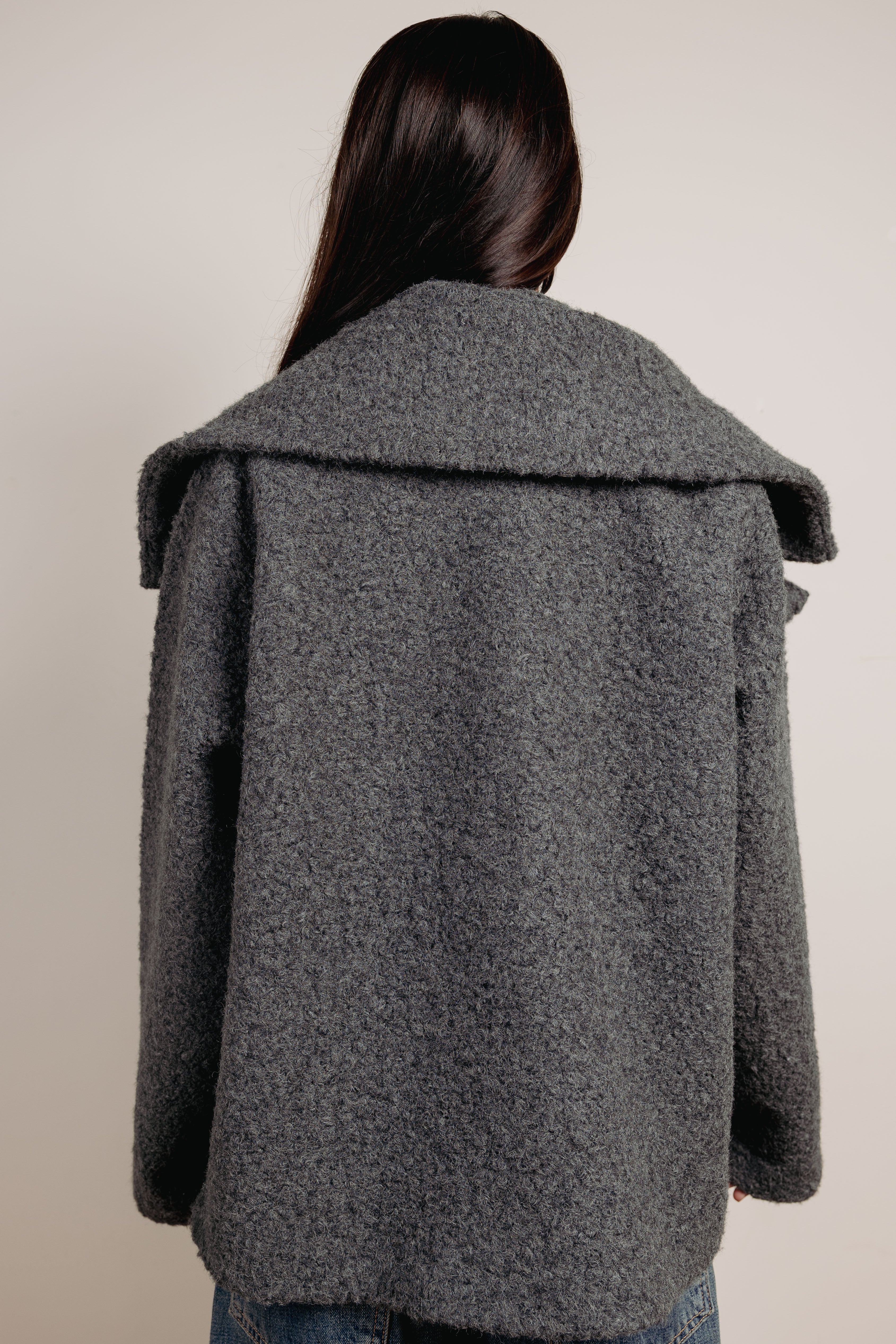 The aura jacket Dark Grey