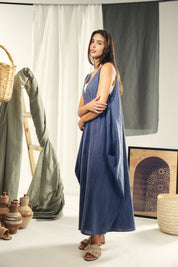 Maxi loose dress in Indigo blue