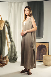 Maxi loose dress in Kaky