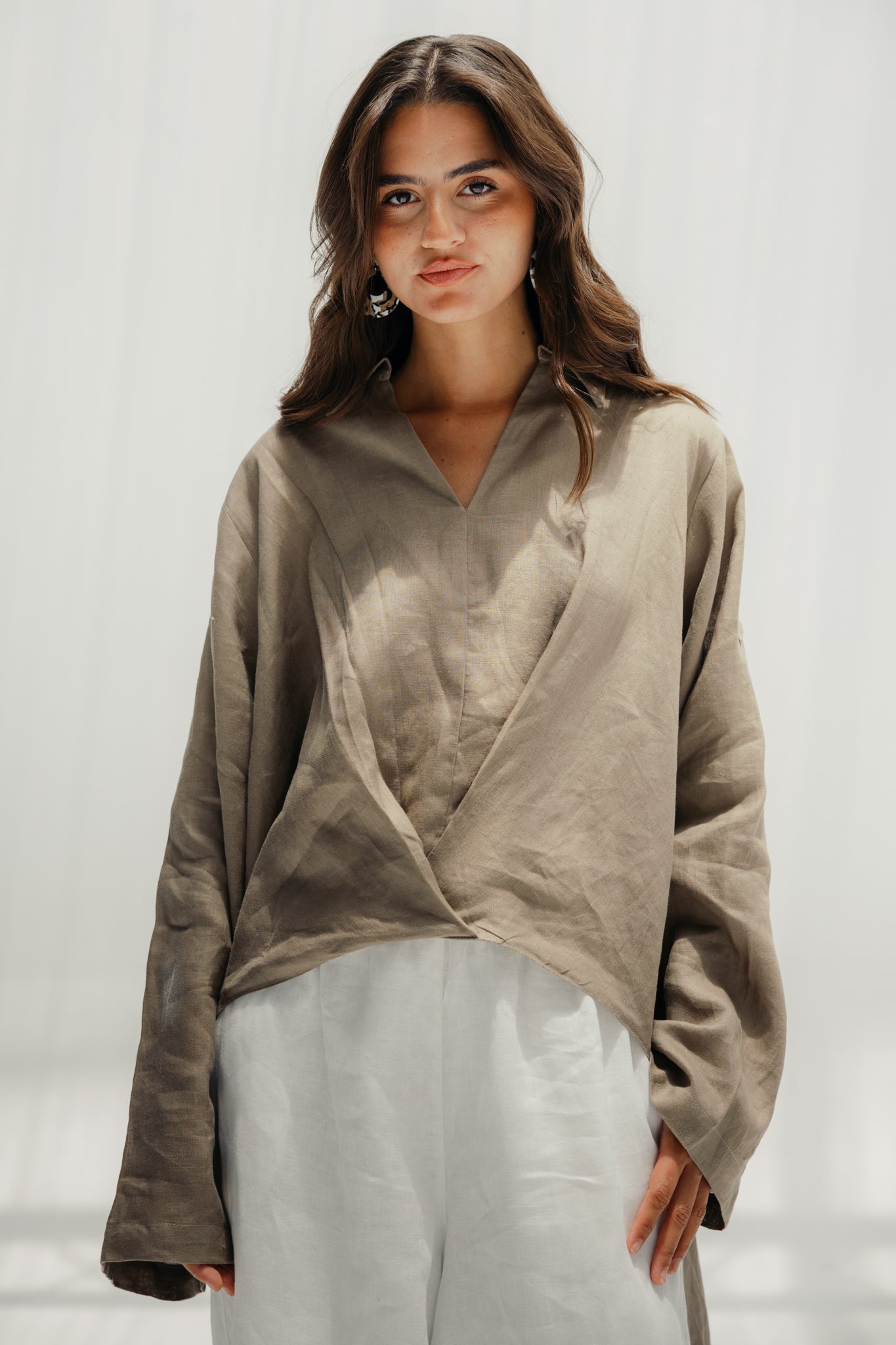 The faded light chemise Cafe