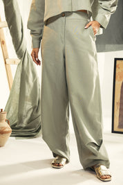 Balloon pants with a end detail mint green