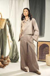 Cropped collared top with unfinshed sleeve details CAFE