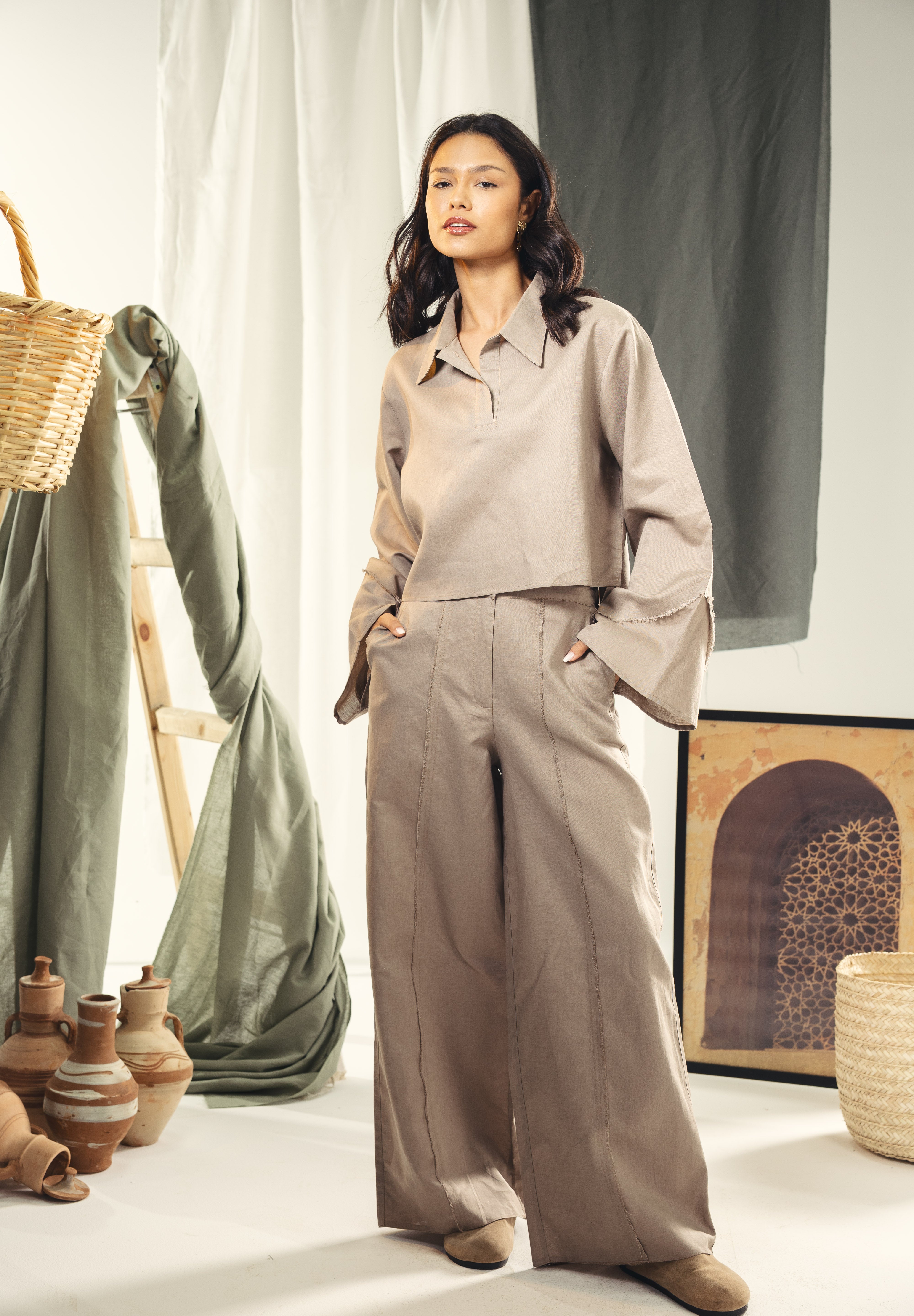 Cropped collared top with unfinshed sleeve details CAFE
