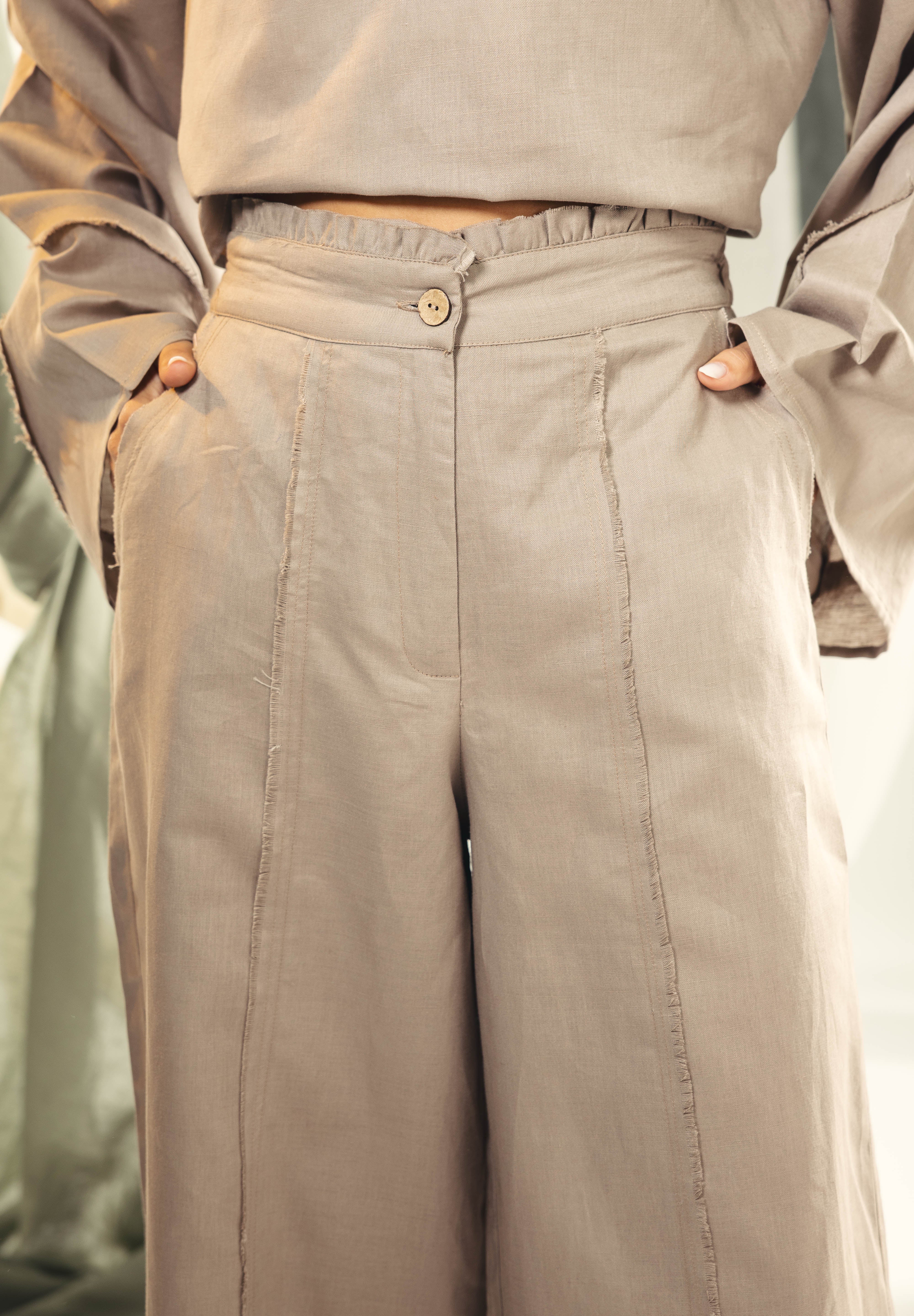 High-waisted wide leg pants with unfinshed details Cafe