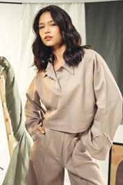 Cropped collared top with unfinshed sleeve details CAFE