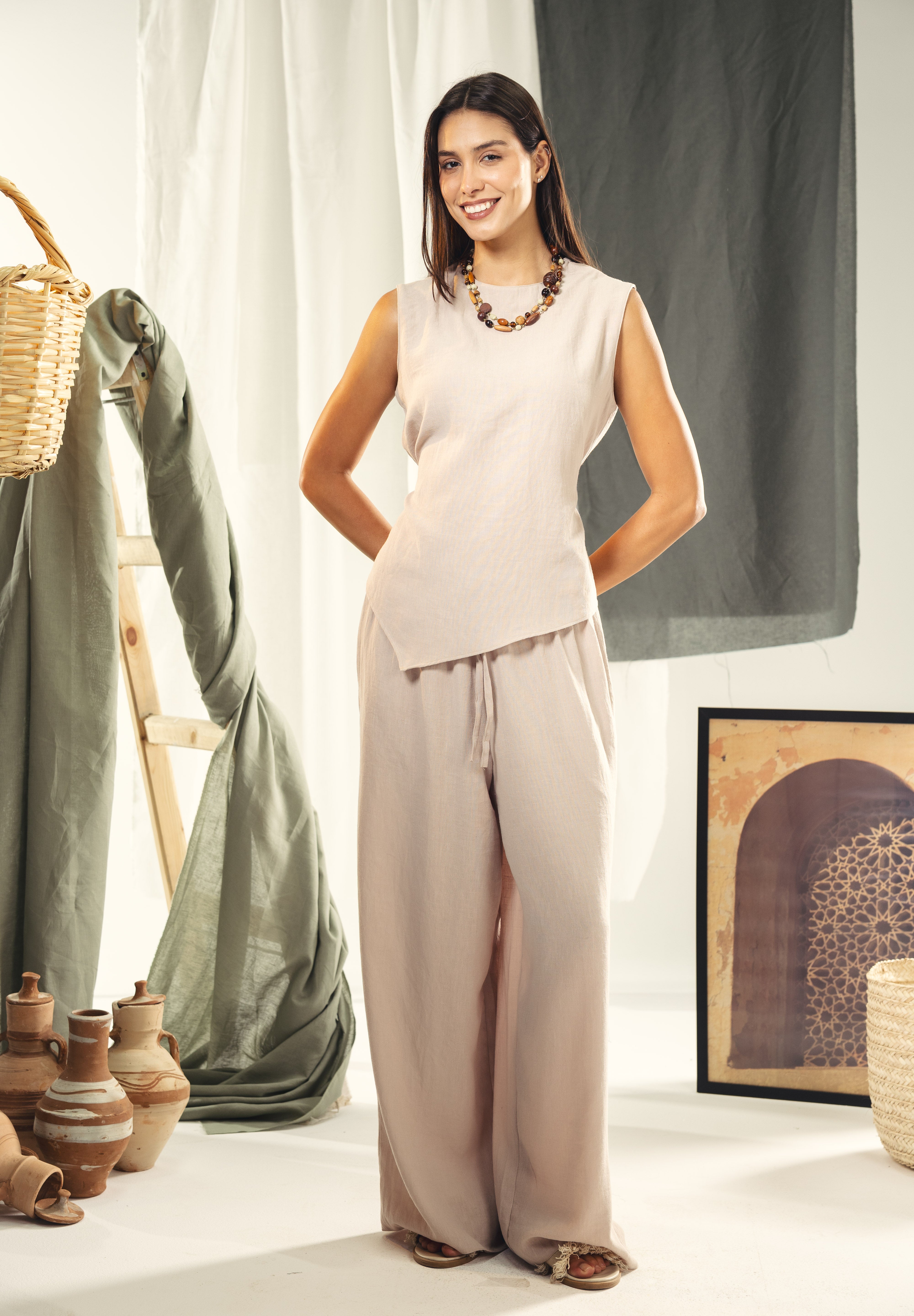 Wide leg linin pants with elastic band Beige