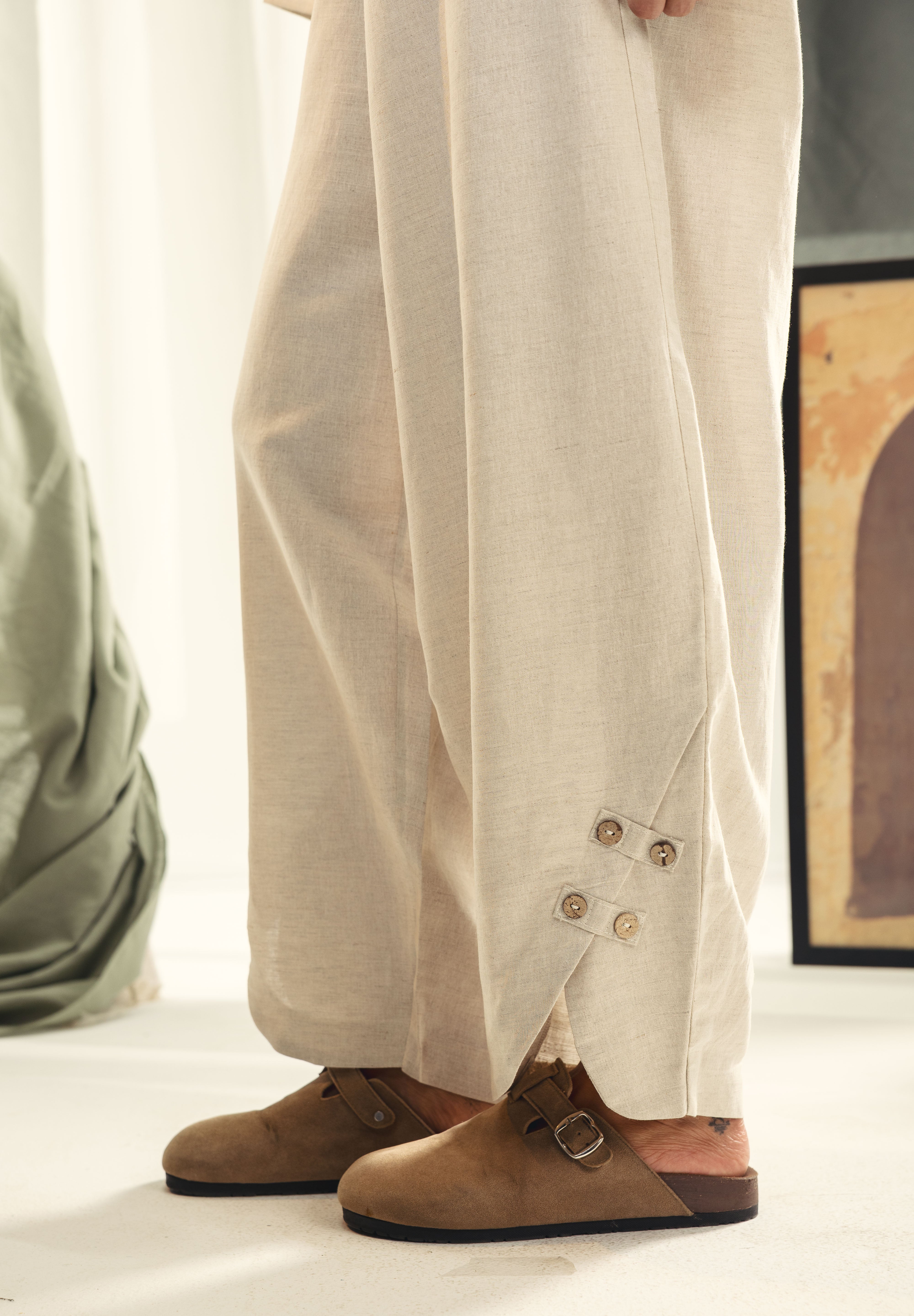 Palon pants with buttons details Beige
