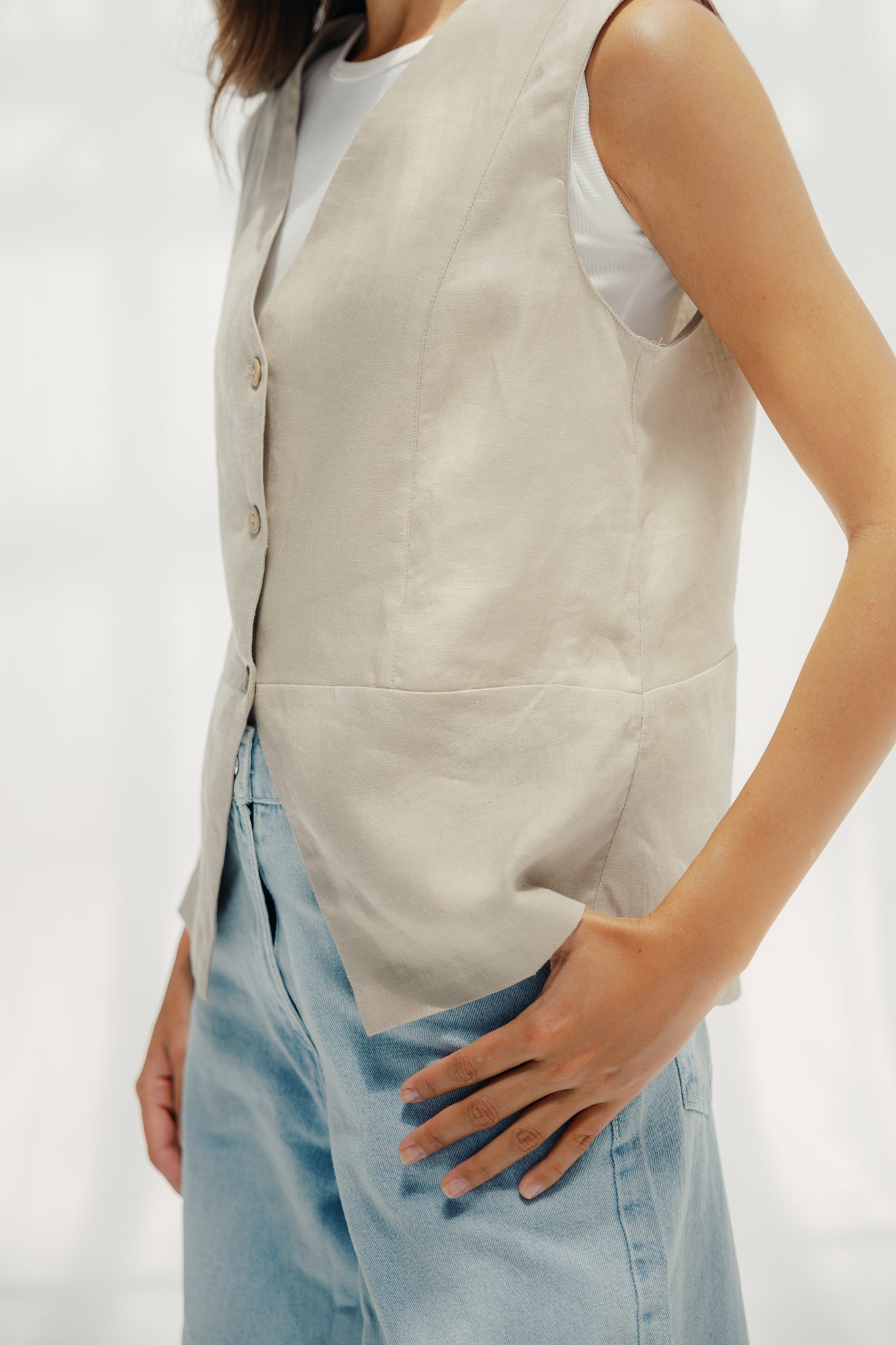 The Nova vest Beige