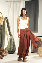 Balloon pants with a waist band and a scarf Orange