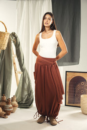 Balloon pants with a waist band and a scarf Orange