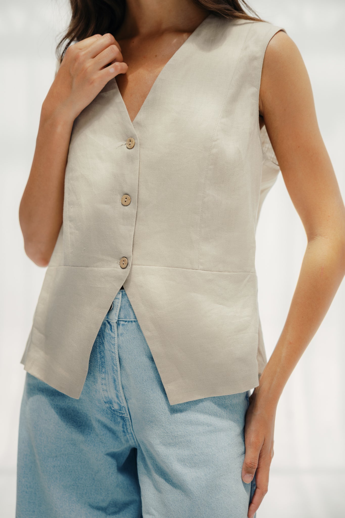 The Nova vest Beige