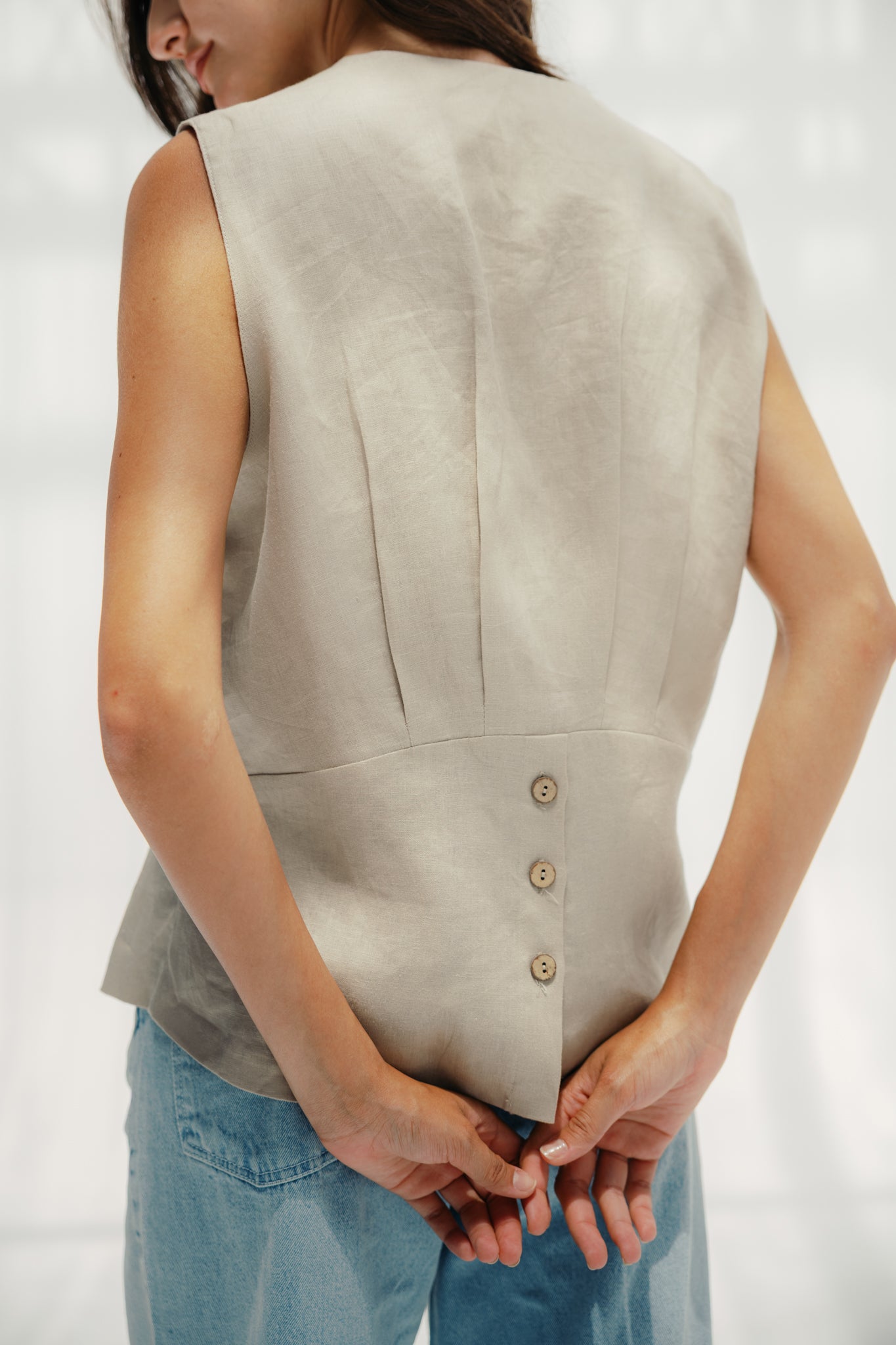 The Nova vest Beige