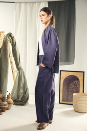 Cardigan with a cut in the sides and collars with curved ends Indigo blue