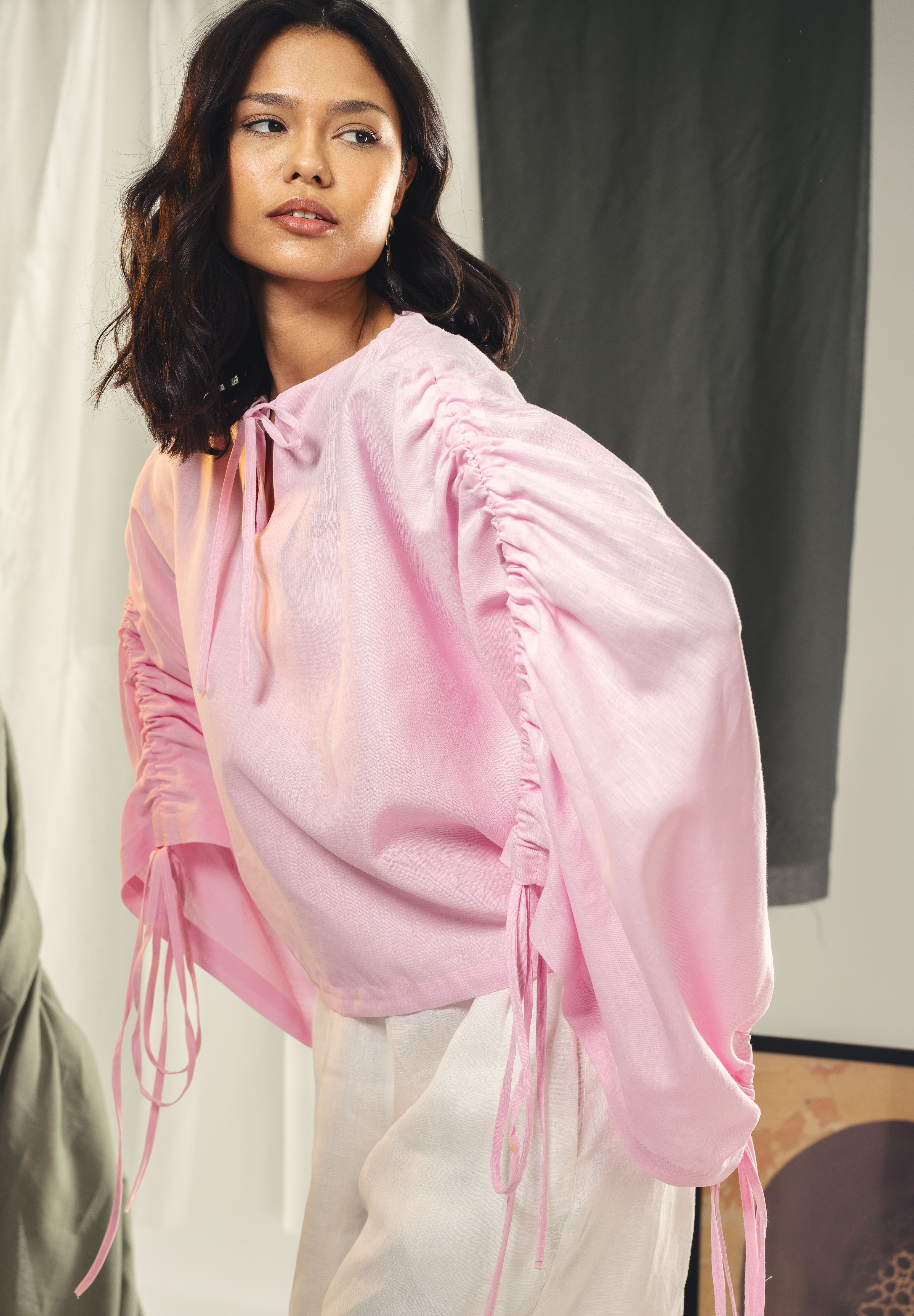 Pink blouse with straw strings