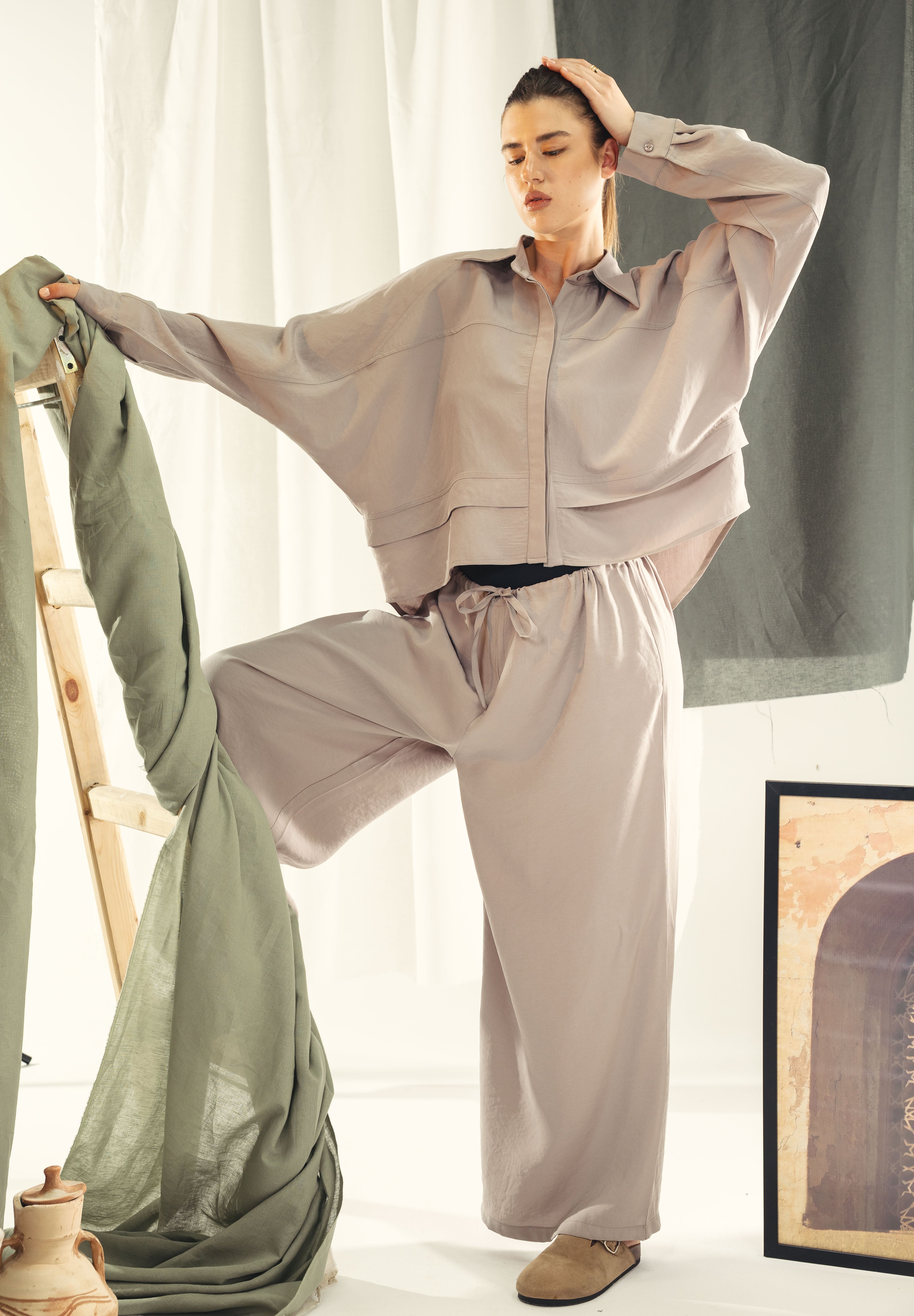 Copra button up shirt with seams and cuts comfy fit Grey