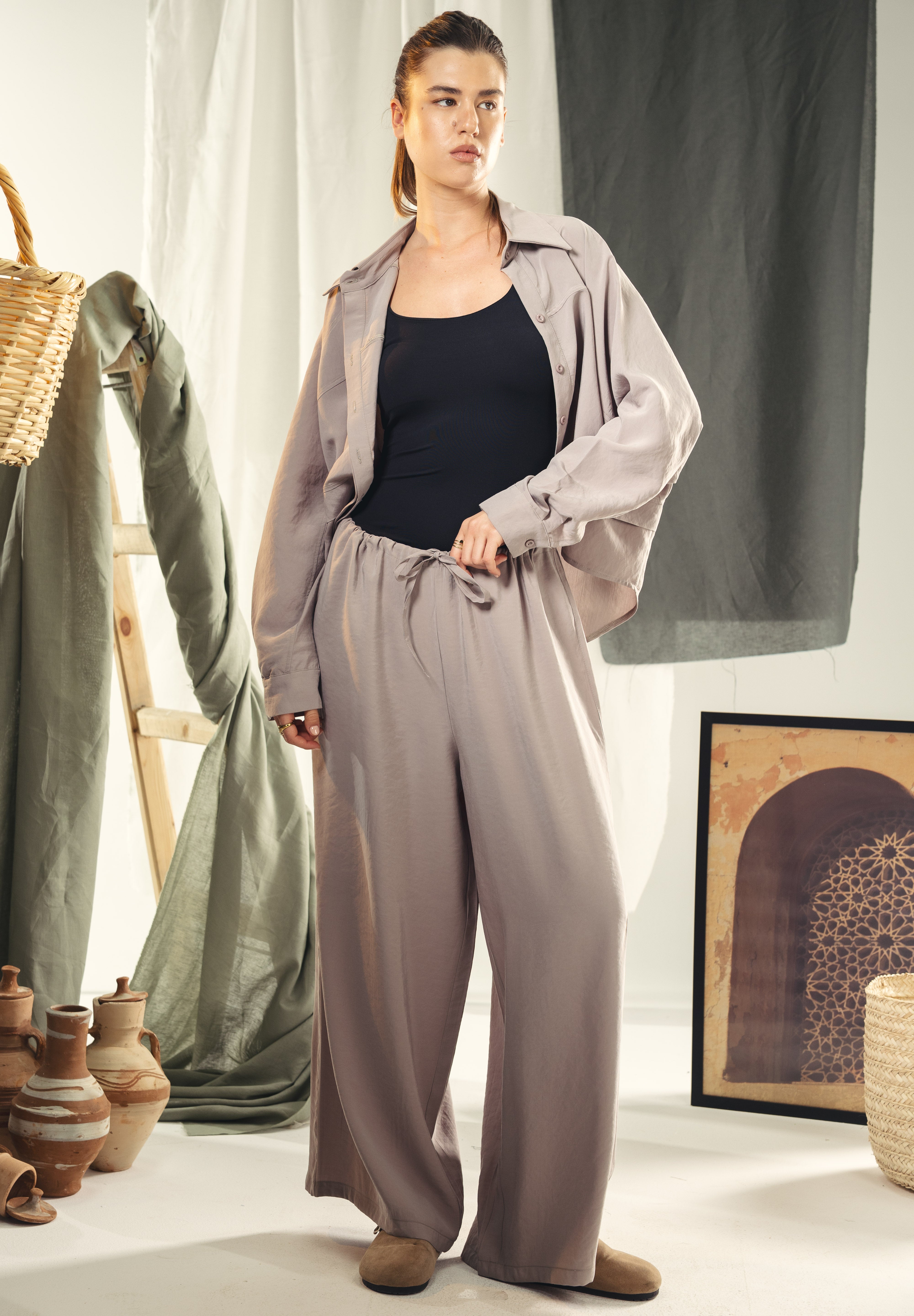 Copra button up shirt with seams and cuts comfy fit Grey