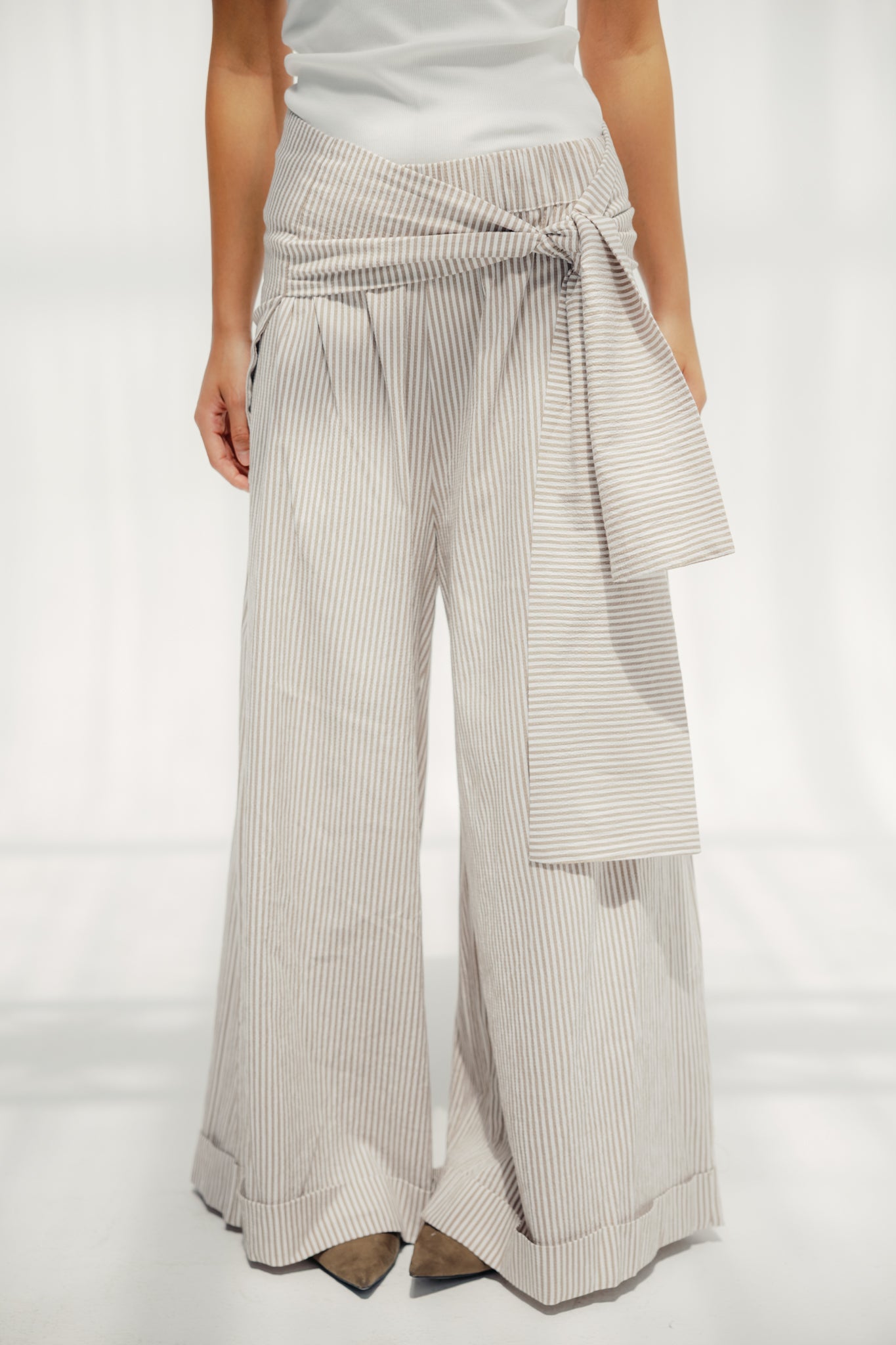 The Sunset Pants White & Cafe