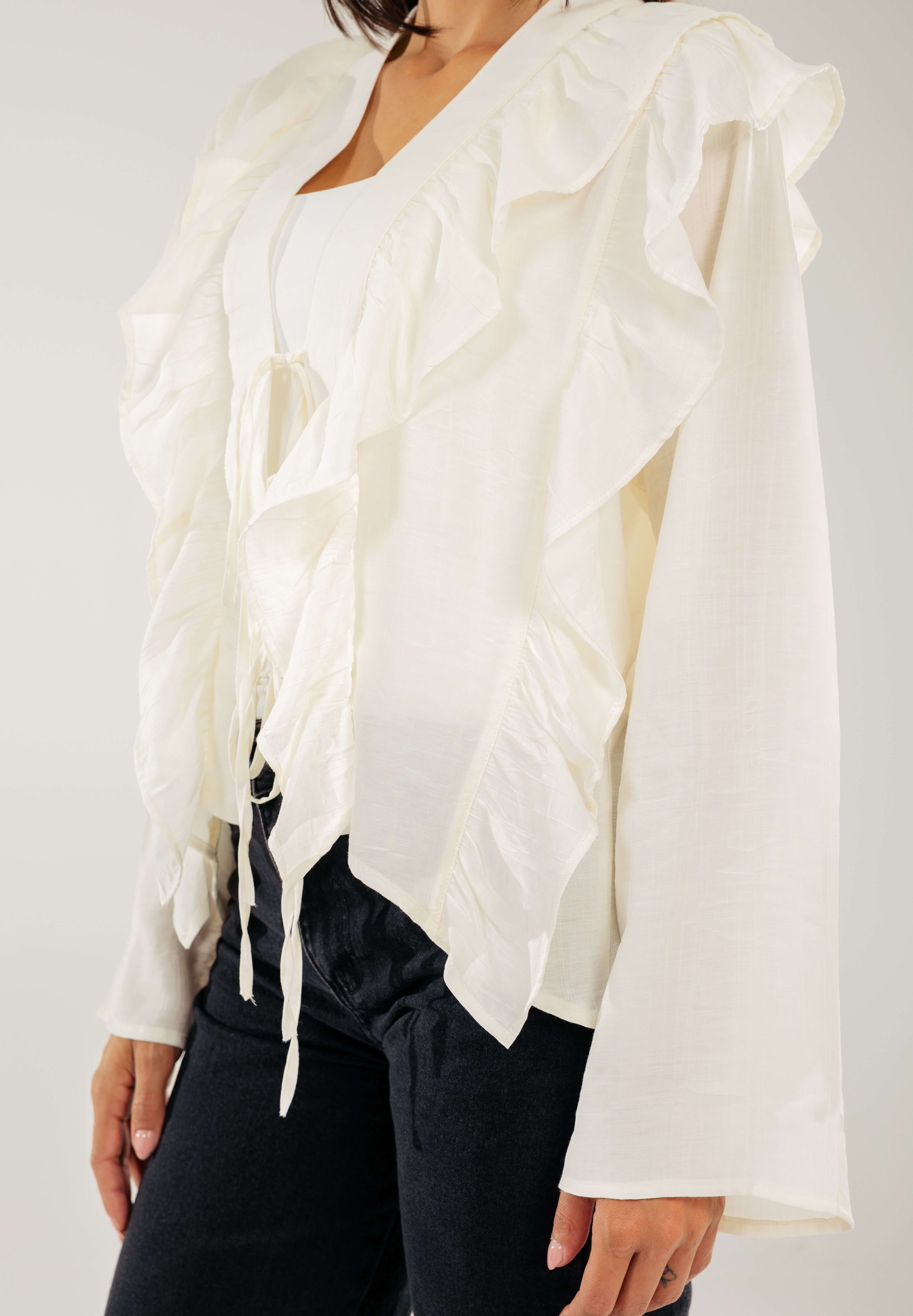 Breezy Ruffle Cardigan WHITE
