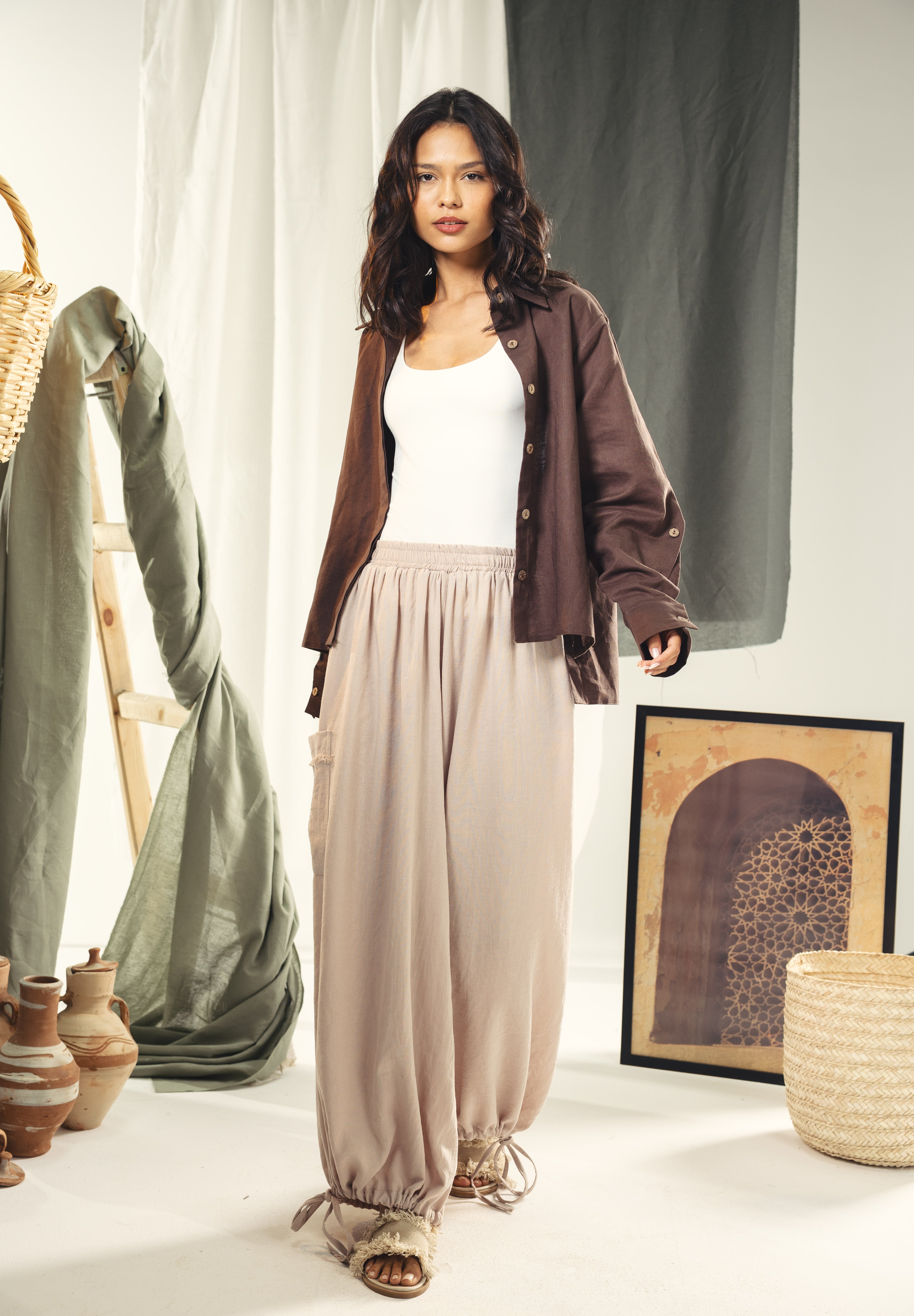Balloon pants with a waist band and a scarf Beige
