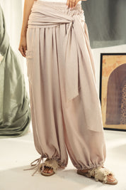 Balloon pants with a waist band and a scarf Beige